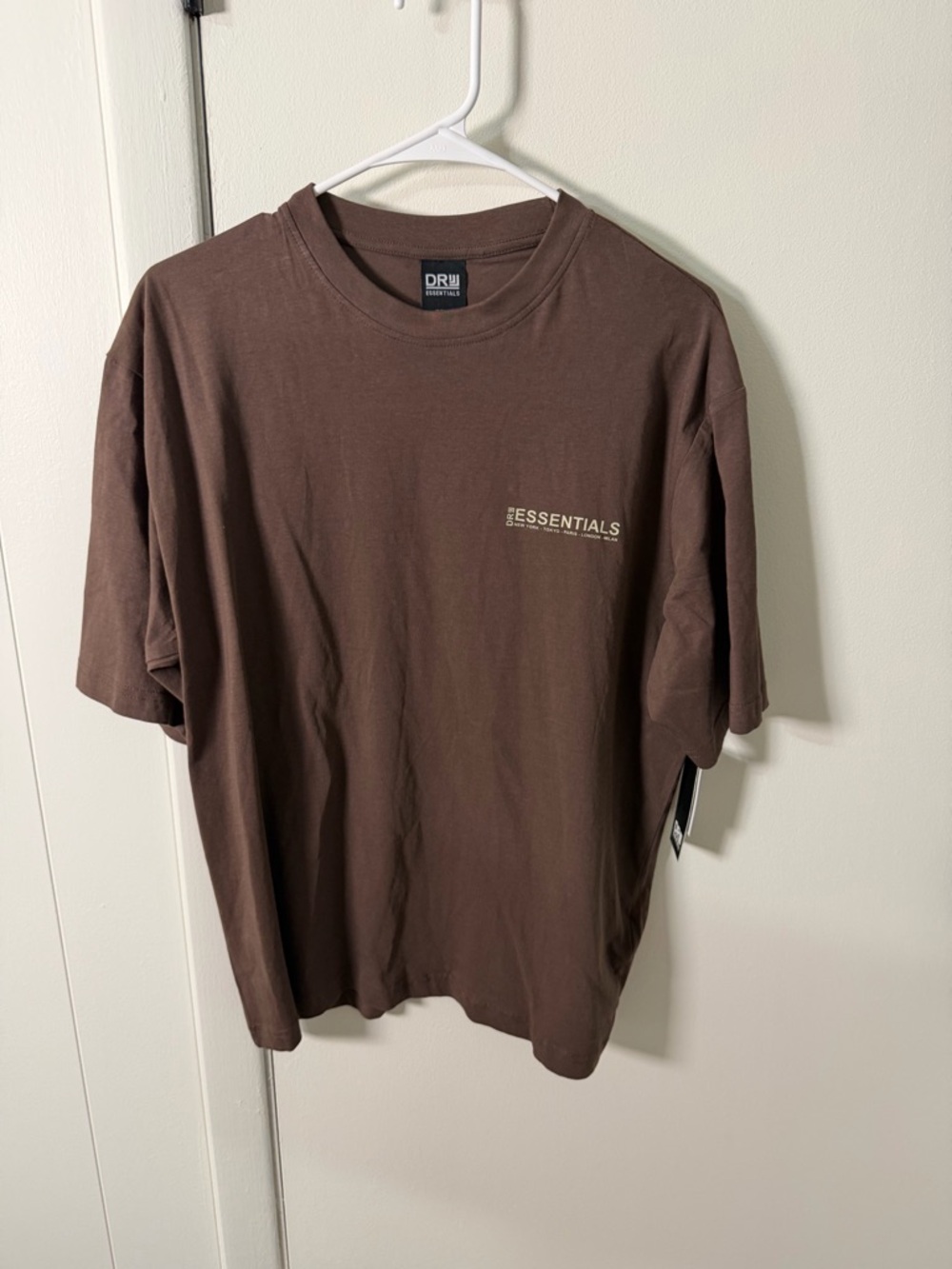 DR Essentials | Brown Graphic Tee | Men’s | NWT